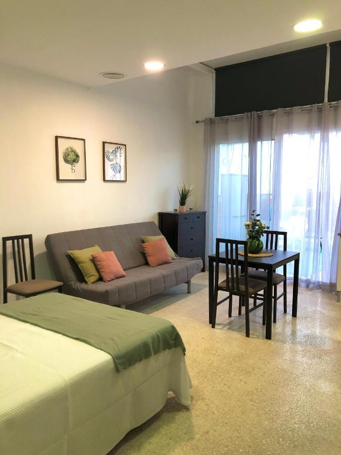 Apartamento Con Piscina En Ciudad Jardin Málaga Esterno foto